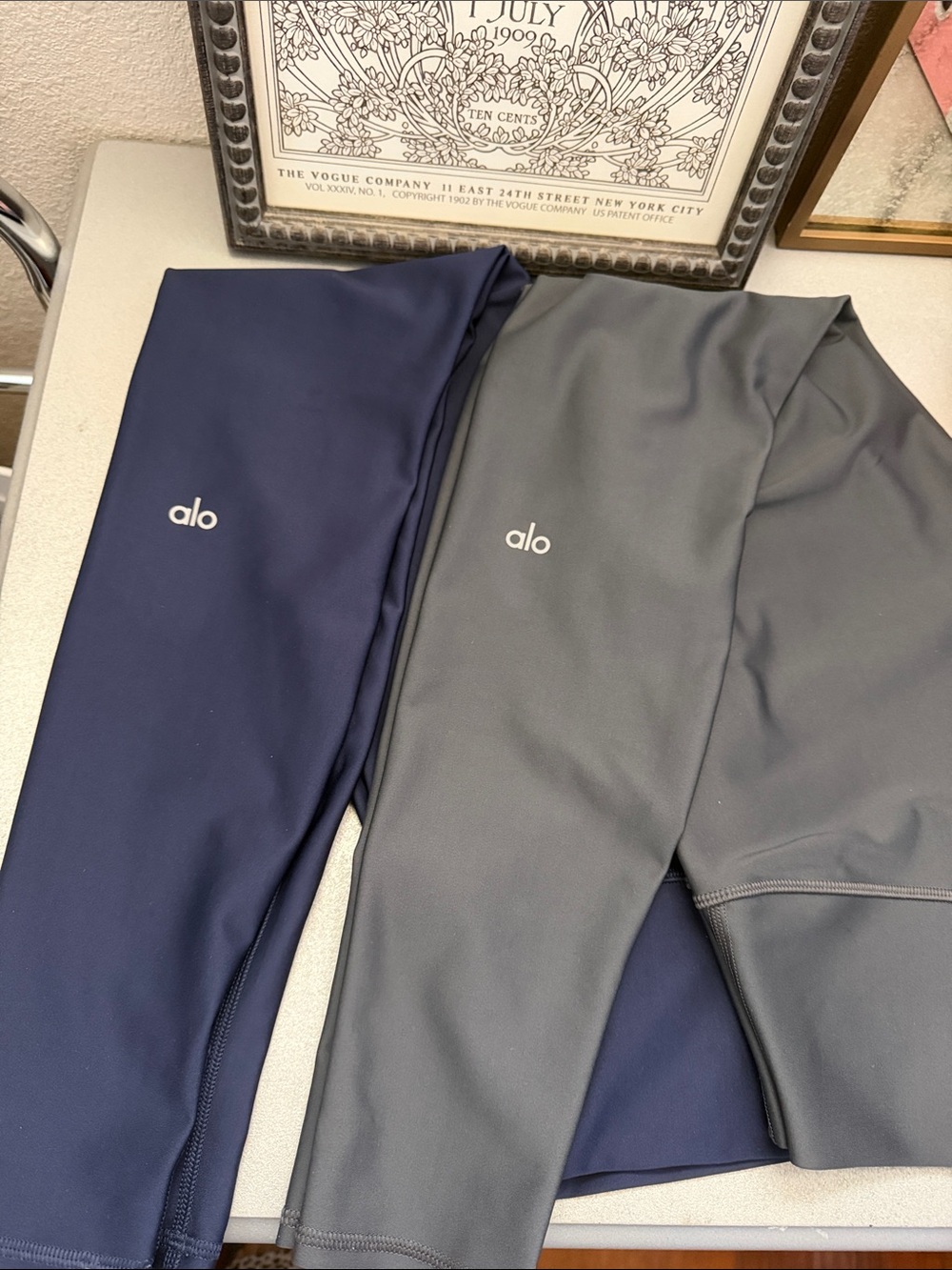 2 ALO Yoga Navy and Gray High-Waist Performance Leggings